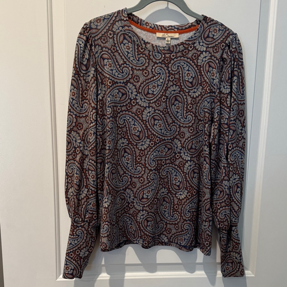 Liz Claiborne Brown & Blue Paisley Long Sleeve Tee